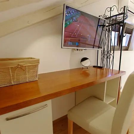 Apartment Apartman Center 4+1 Id 720 Murter