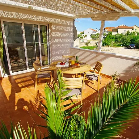 Apartment Apartman Center 4+1 Id 720 Murter