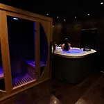 New- With Sauna&jacuzzi 720 Apartment